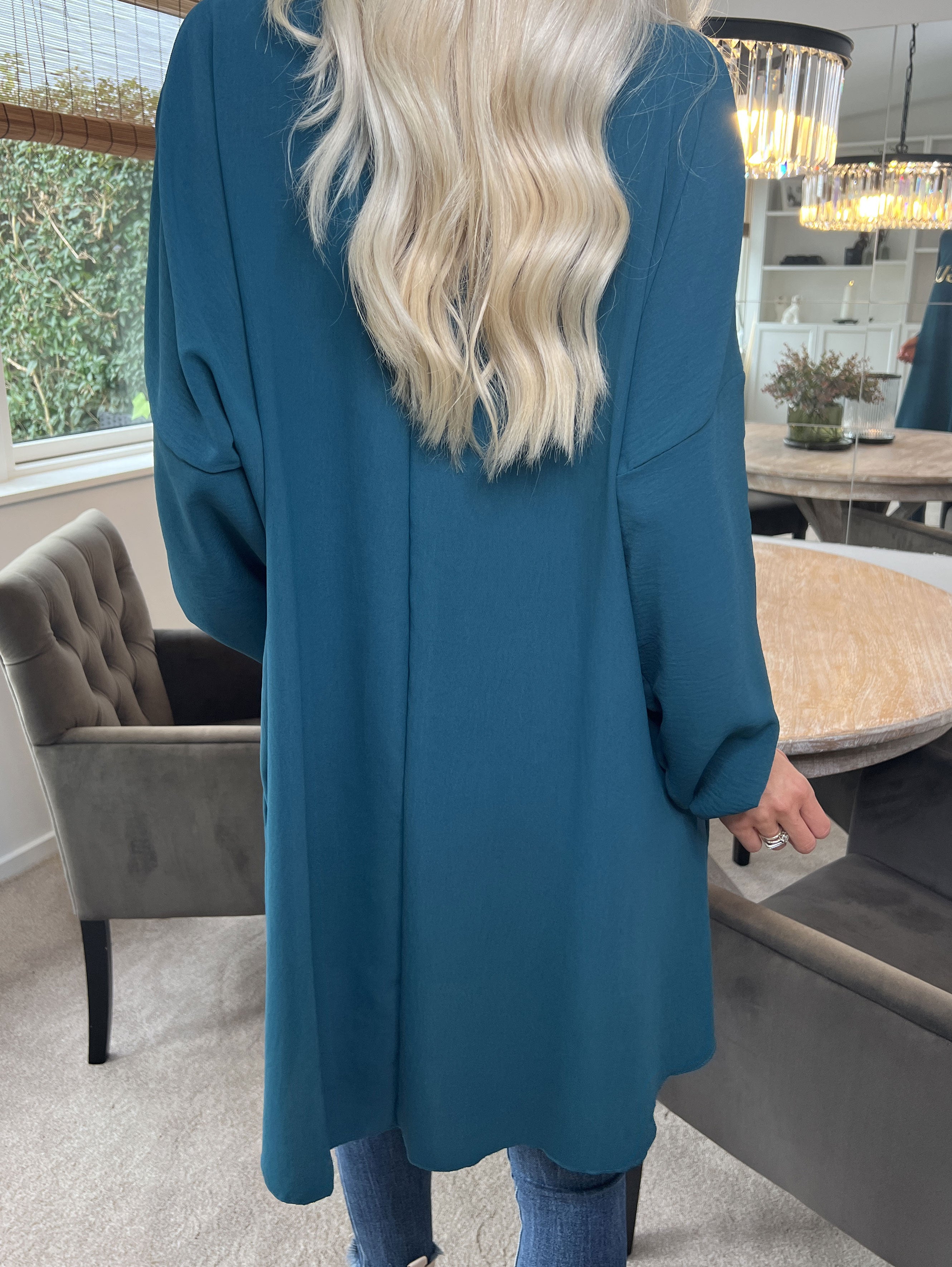 Nella - Cool kjole med skrift